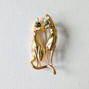 Vintage Siamese Cat Brooch – Gold-Tone with Green Eyes